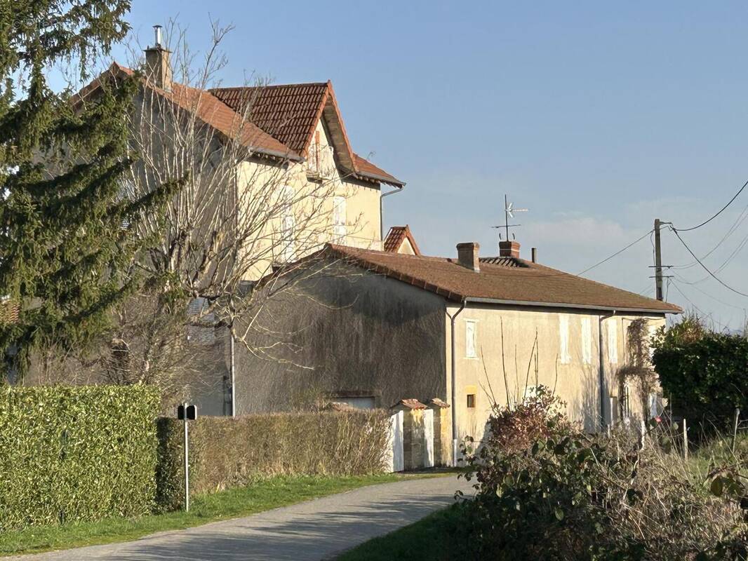 Photo 1 - Maison à CHARLIEU