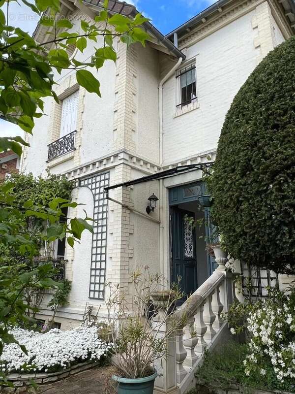 Maison à SAINT-LEU-LA-FORET