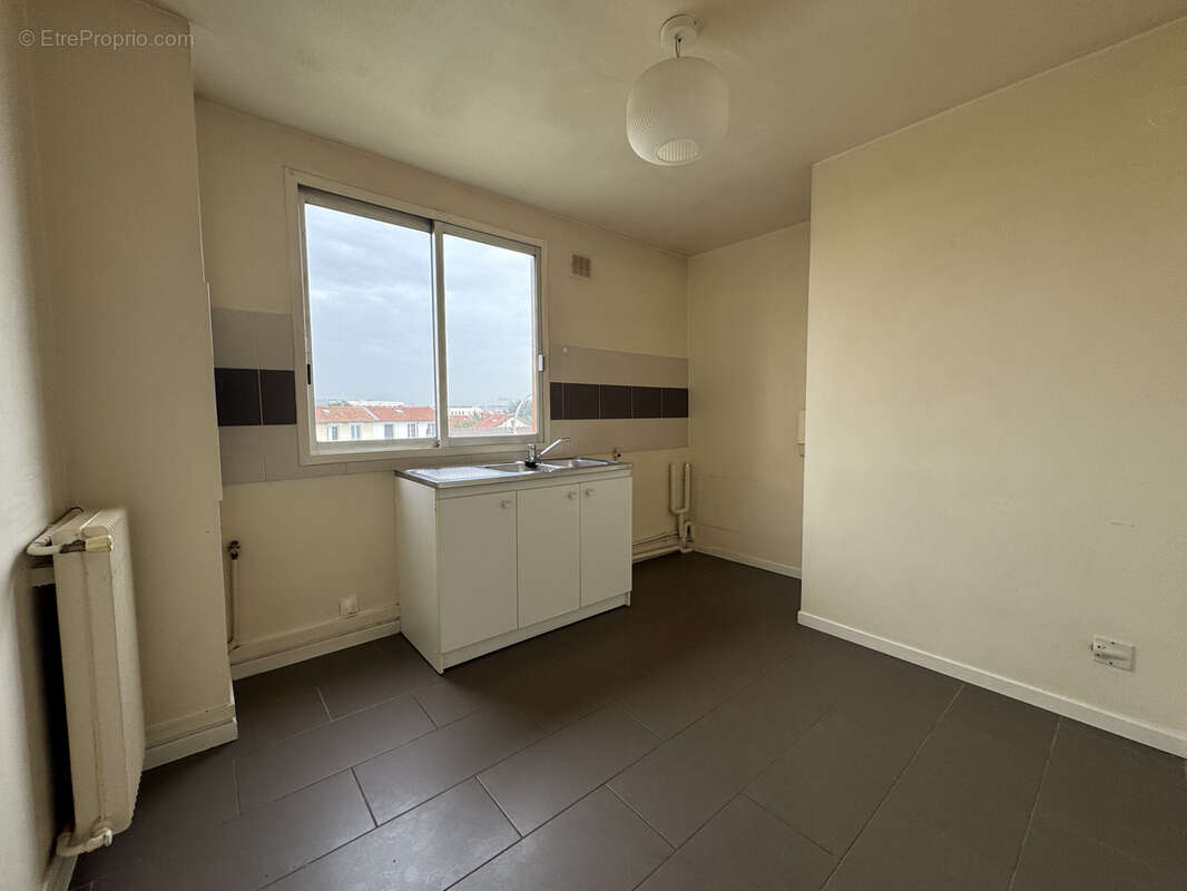 Appartement à LE PERREUX-SUR-MARNE