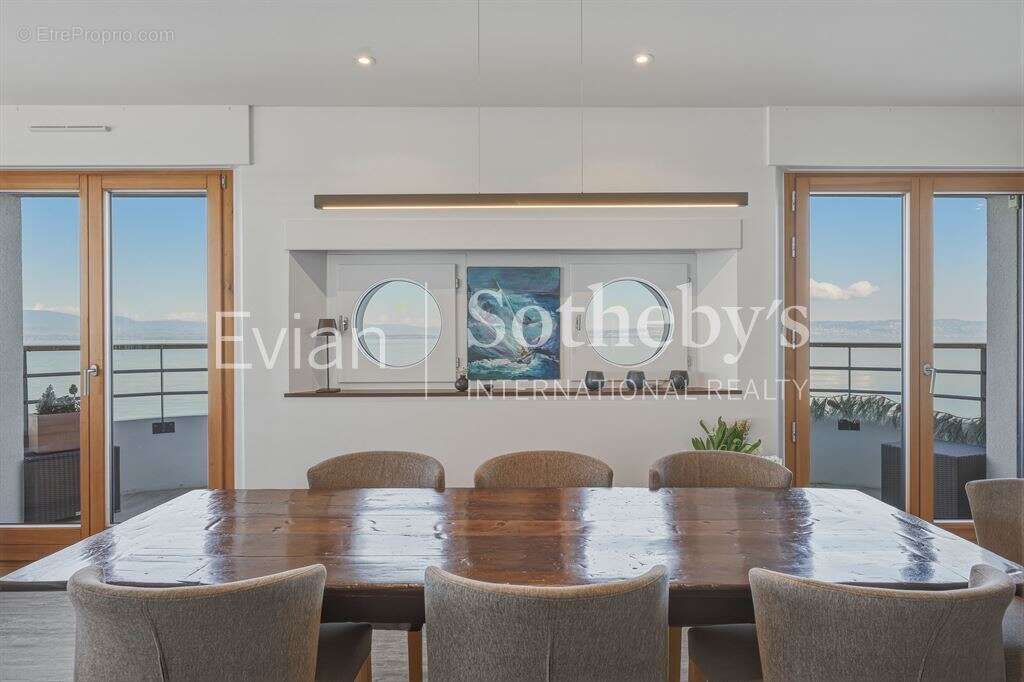 Appartement à EVIAN-LES-BAINS