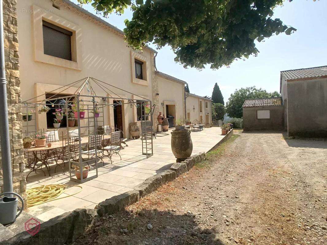 Maison à BELVEZE-DU-RAZES