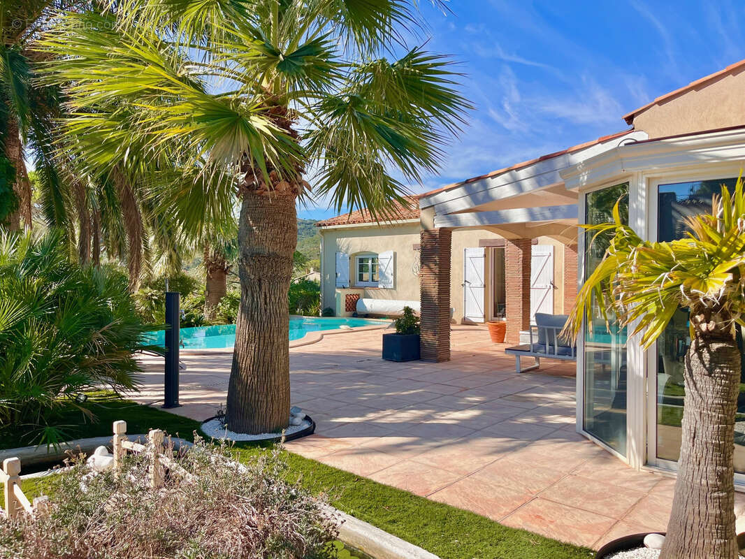 Maison à LES ISSAMBRES