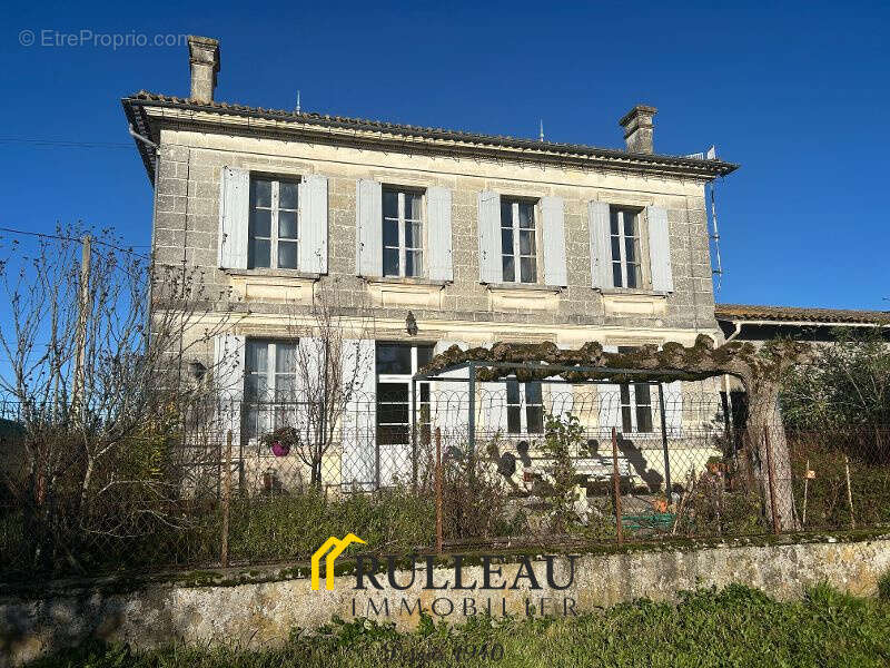 Maison à VERAC