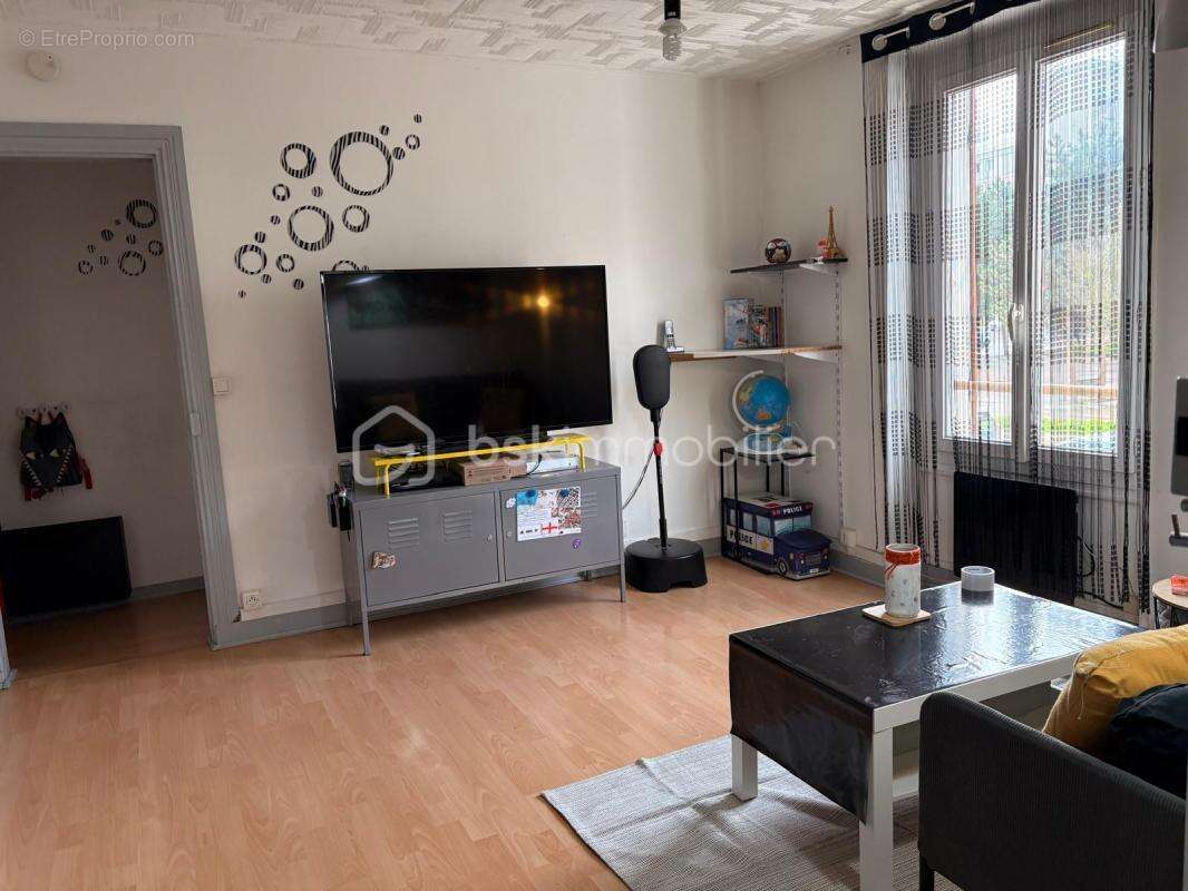 Appartement à CORBEIL-ESSONNES