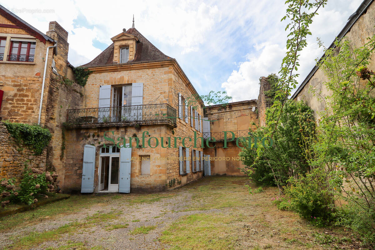 Appartement à SARLAT-LA-CANEDA