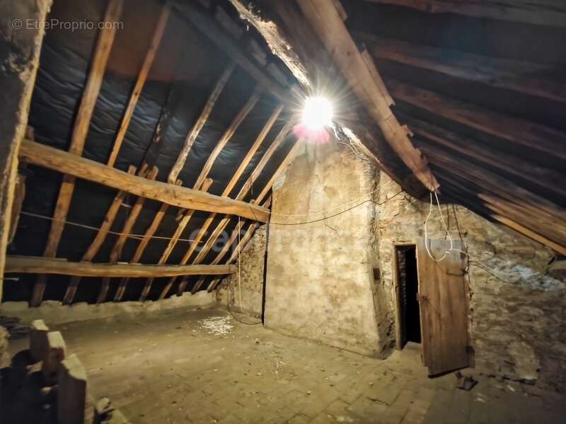 Maison à SAINT-BERAIN-SUR-DHEUNE