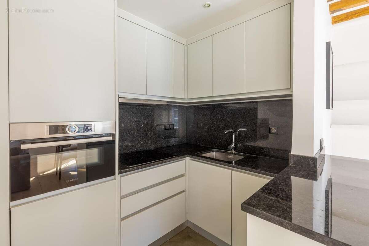 Appartement 63 m² à Paris-7e  - photo 7