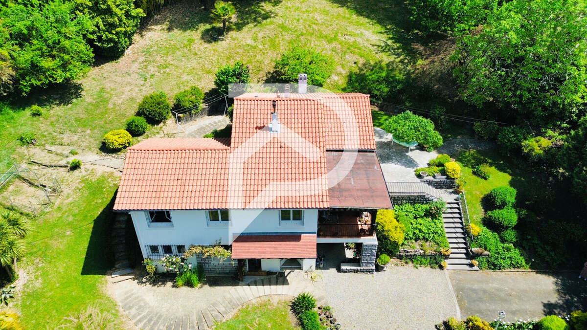 Maison à LAHOURCADE