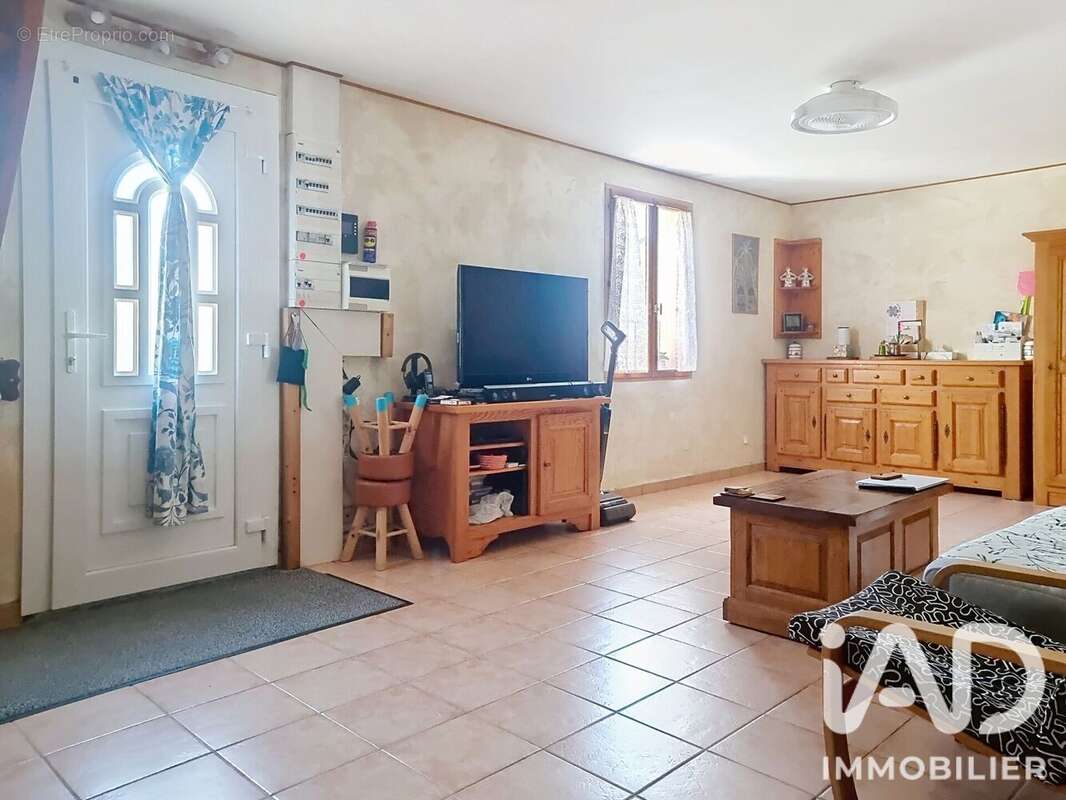 Photo 2 - Maison à MALESHERBES