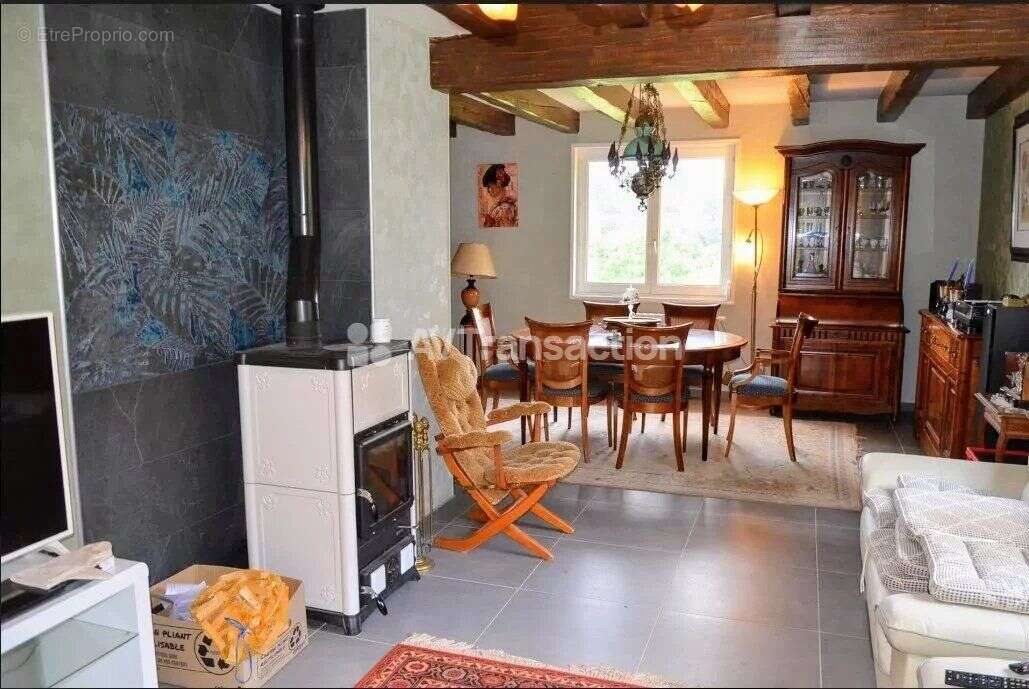 Maison à FOUGEROLLES