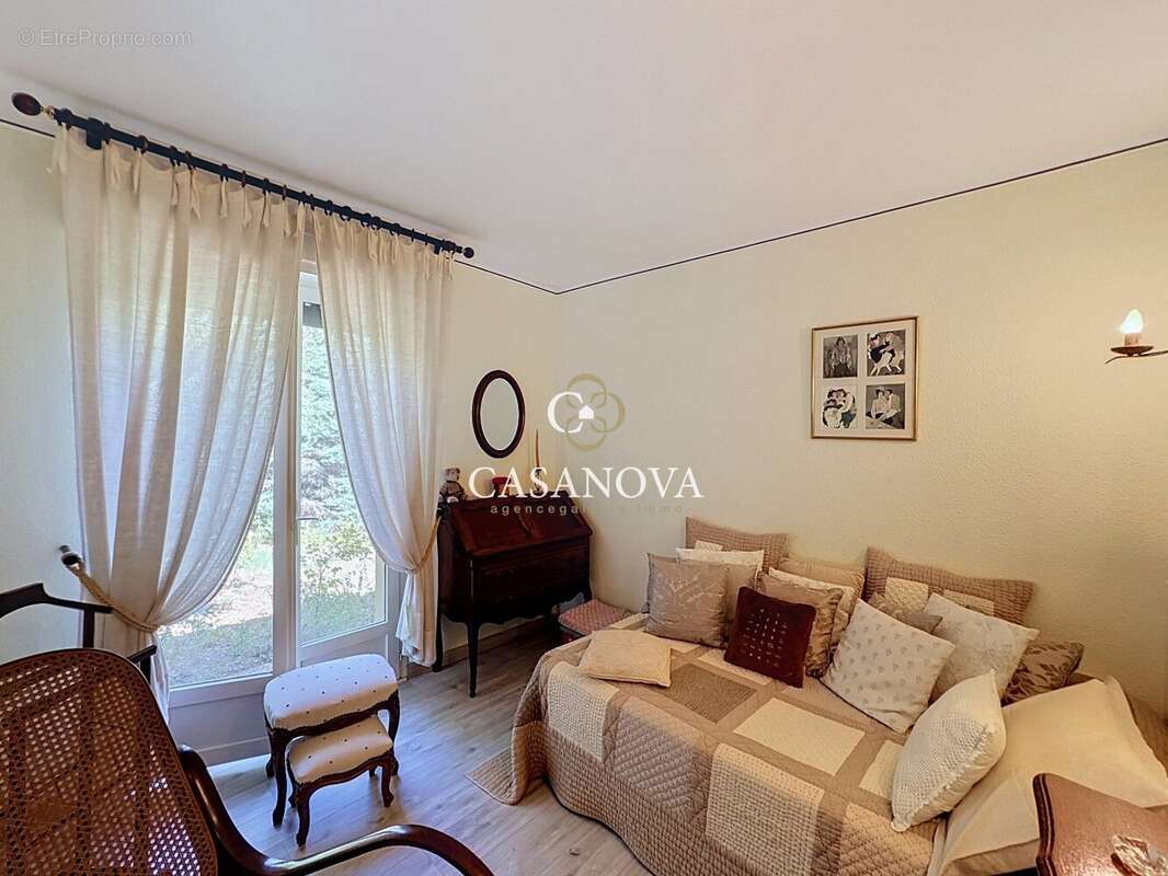 Villa familiale avec grand extérieur et piscine sur  les hauteurs de Clermont l'hérault - photo 10