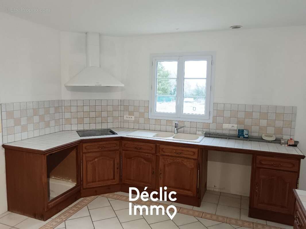 Maison à BRIZAMBOURG