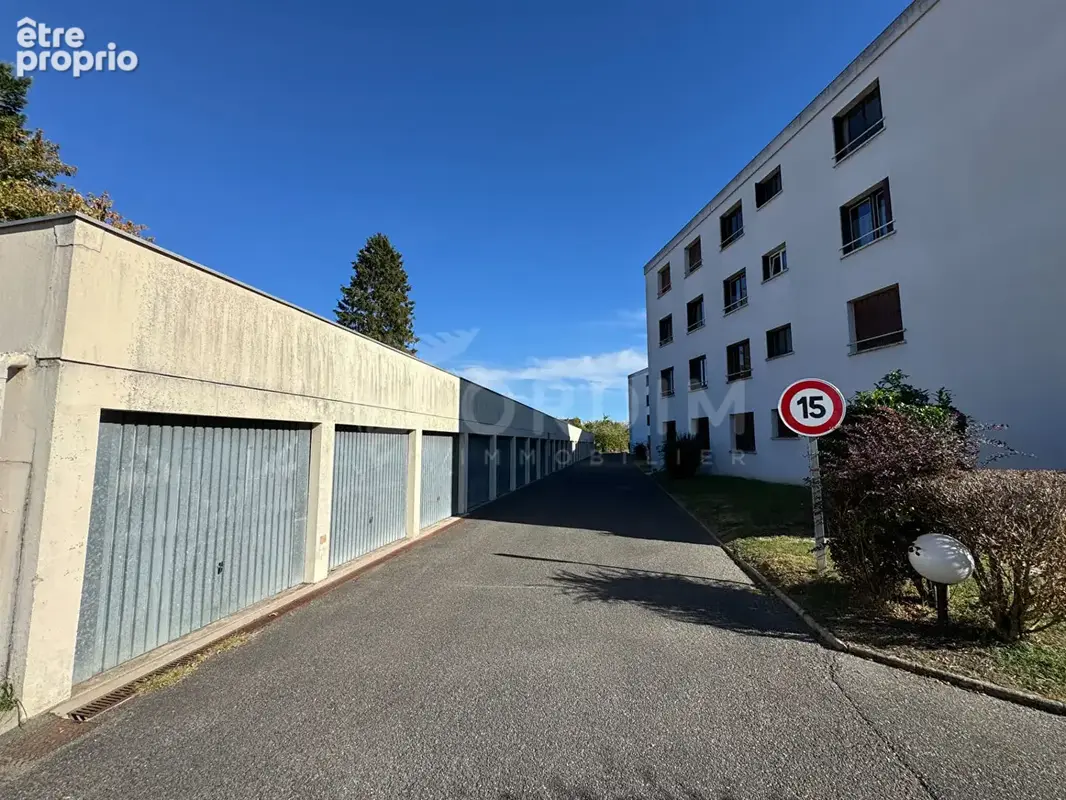 COSNE SUR LOIRE, Appartement T3 d'env. 73.15 m² avec garage. - photo 2