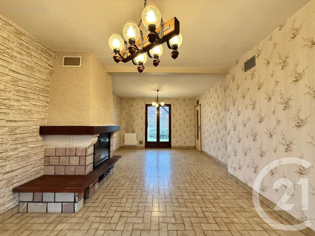 Maison à MONTBEUGNY