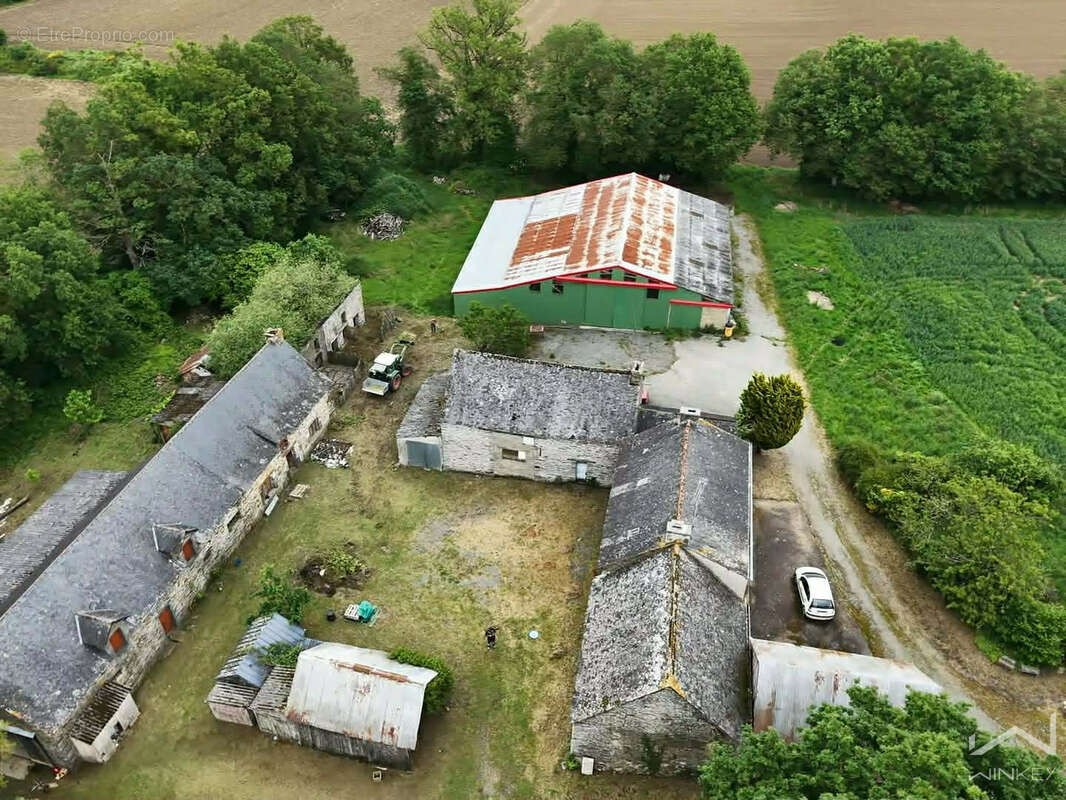 Maison à CARENTOIR