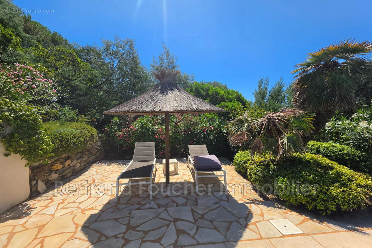 Maison 207 m² à Cavalaire-Sur-Mer  - photo 6