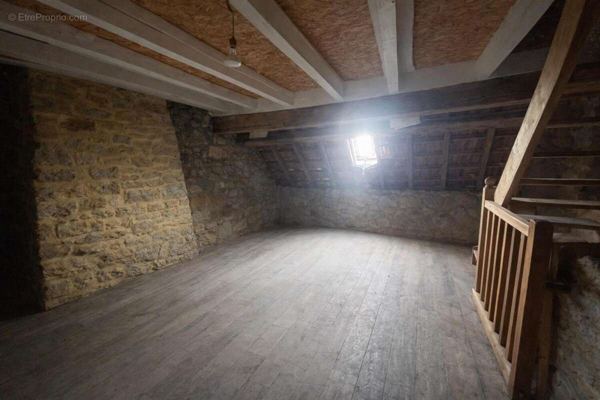 Maison 103 m² à Chamberaud  - photo 9
