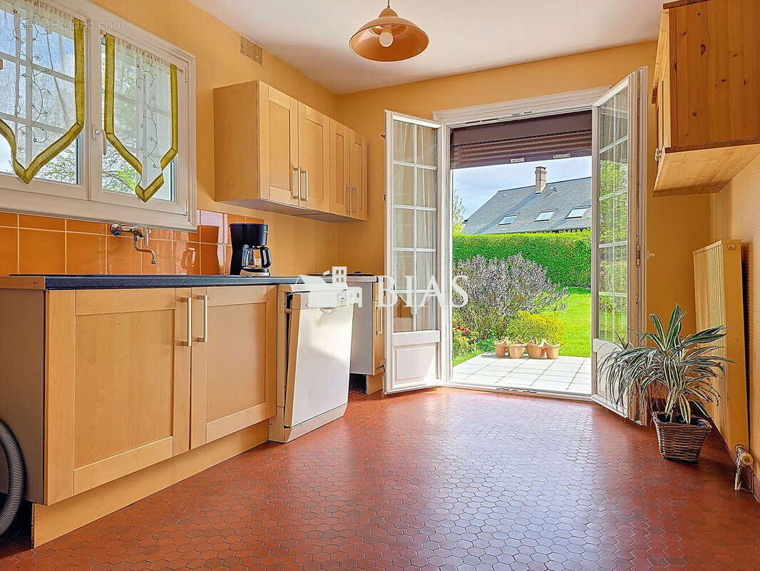 Maison à SAINT-PIERRE-DE-VARENGEVILLE