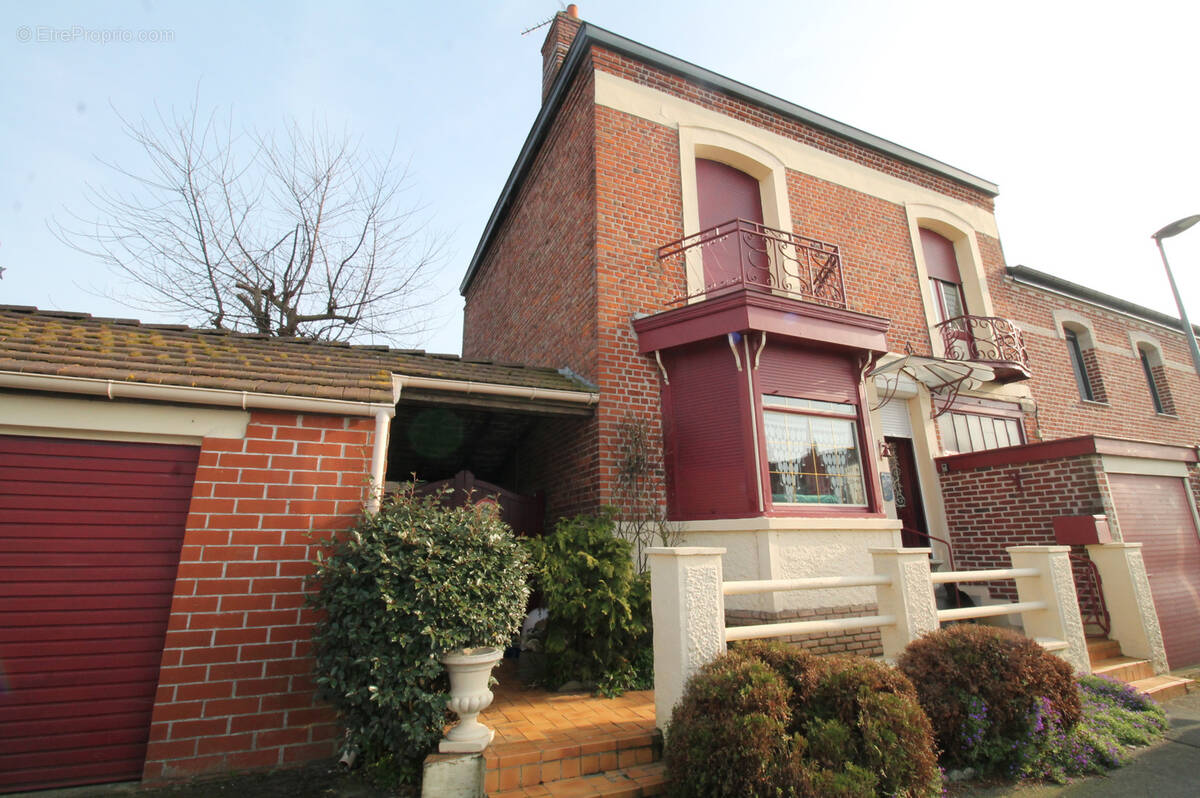 Maison à PITGAM