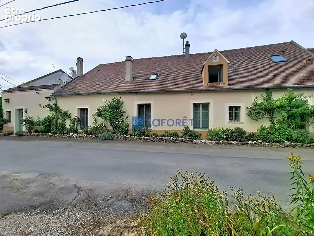 Maison Mouroux 10 pièce(s) 271 m2 - photo 18