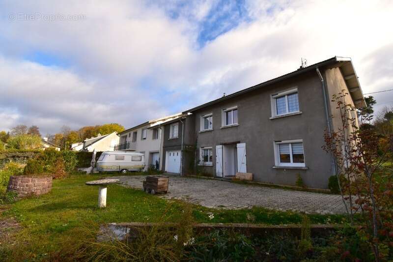 Maison à SAINT-AGREVE