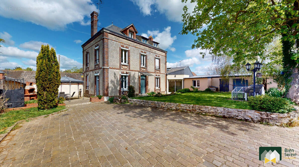 Maison à BAILLEAU-ARMENONVILLE