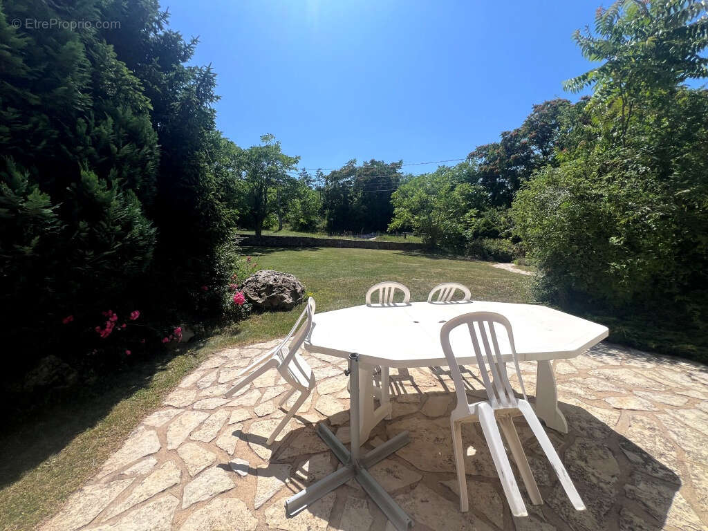 Maison à PONT-SUR-YONNE