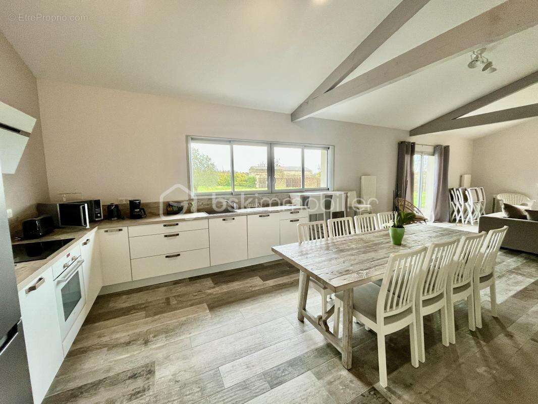 Maison à MONTPEYROUX