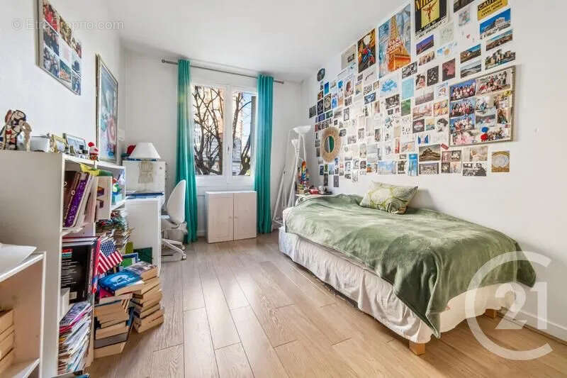 Appartement à NEUILLY-SUR-SEINE