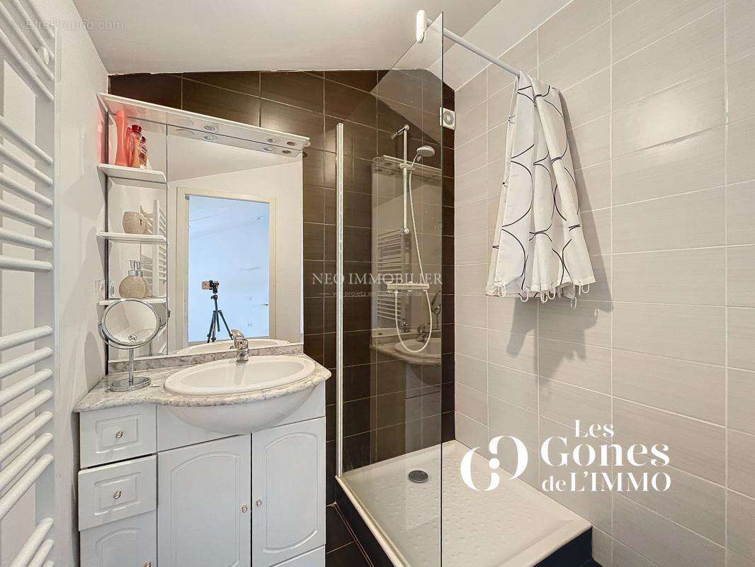 Maison à GREZIEU-LA-VARENNE