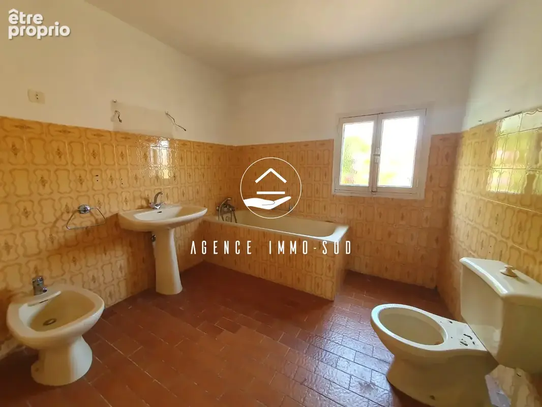 Maison individuelle 119m2 avec garage à rénover entièrement - photo 13
