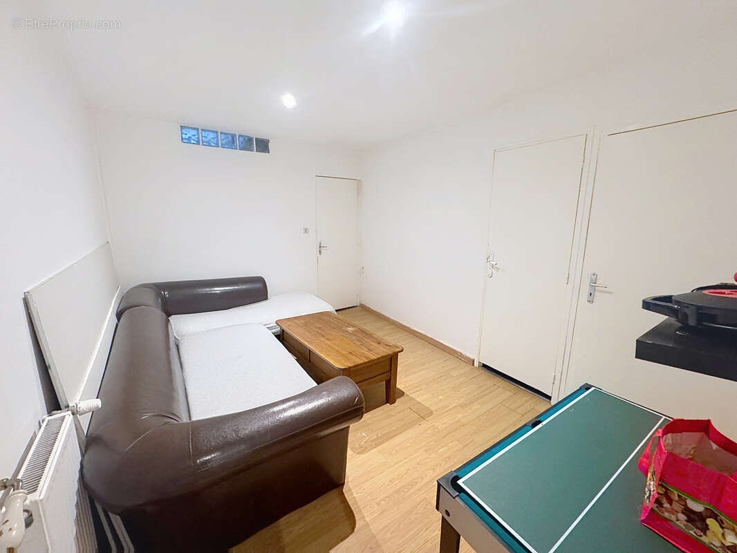 charité / t6 146m2 garage cour intérieure - photo 10