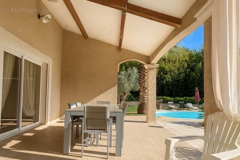 Maison à SAINT-MARTIN-DE-VALGALGUES