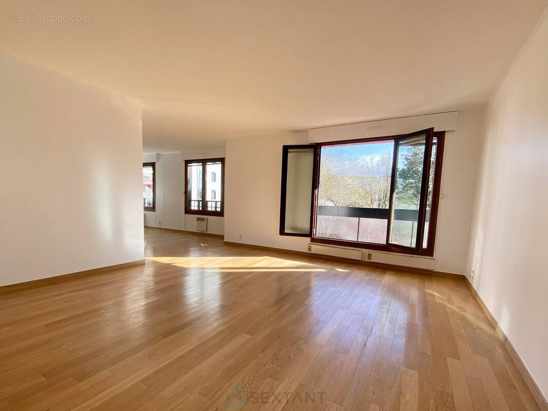 Appartement à ISSY-LES-MOULINEAUX
