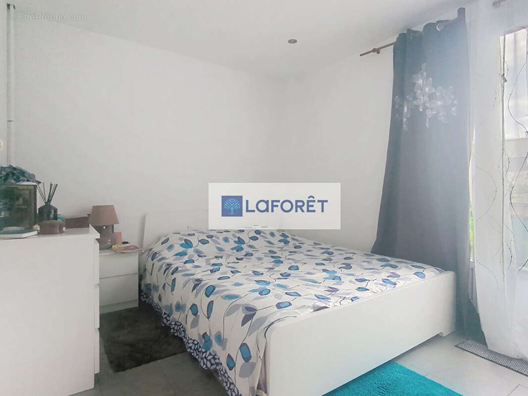 Appartement à SARTROUVILLE