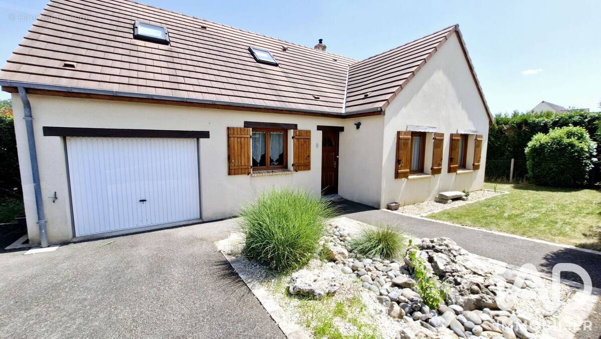 Photo 1 - Maison à JOUY