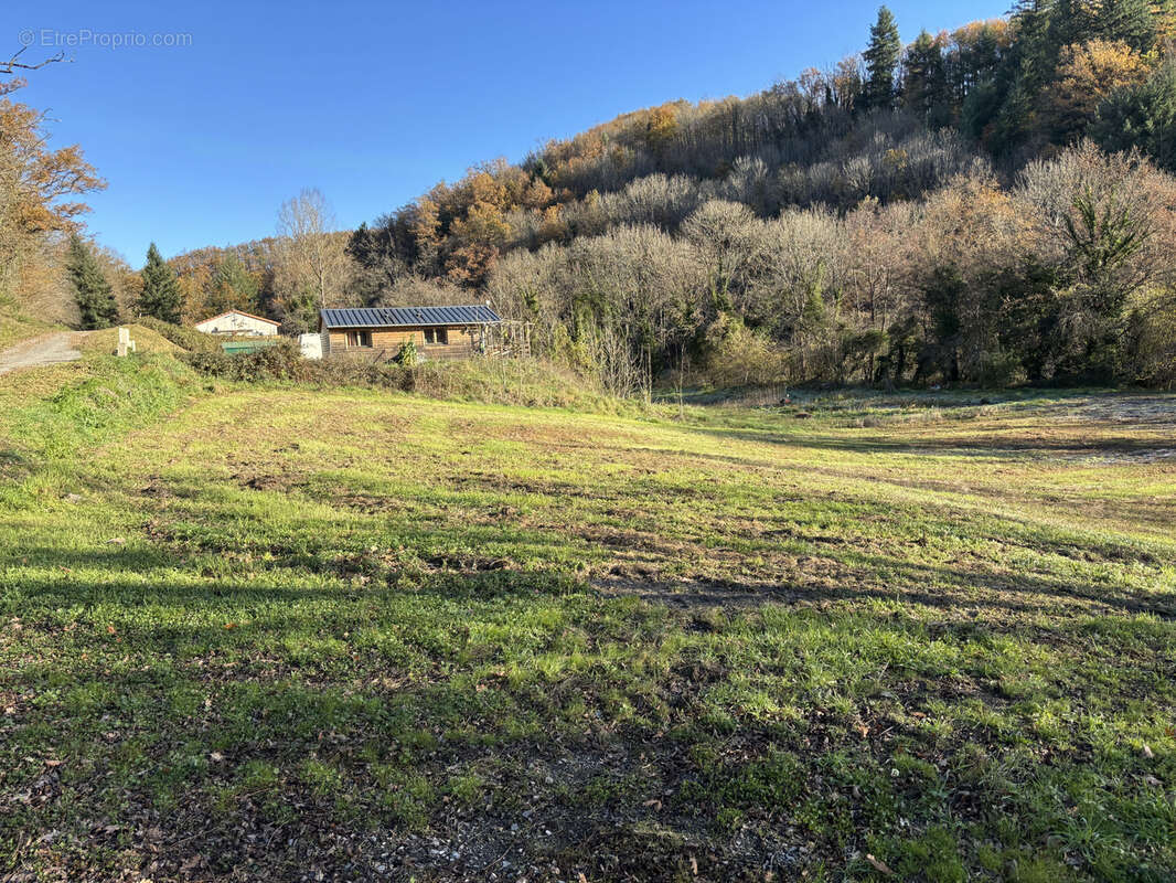 Terrain à MONTAGNOL