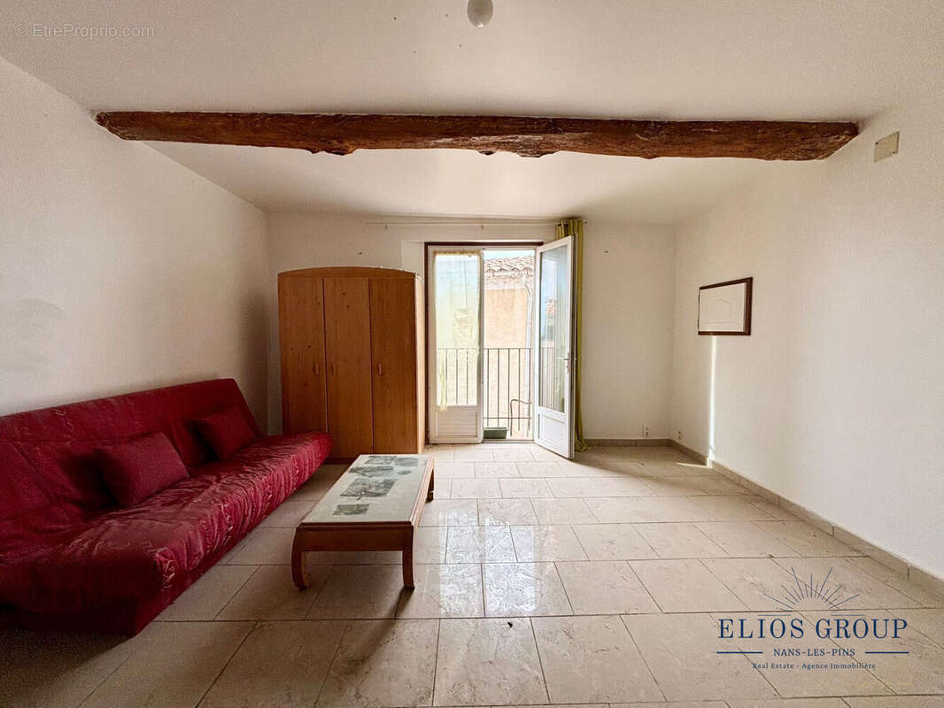 Maison à VINON-SUR-VERDON