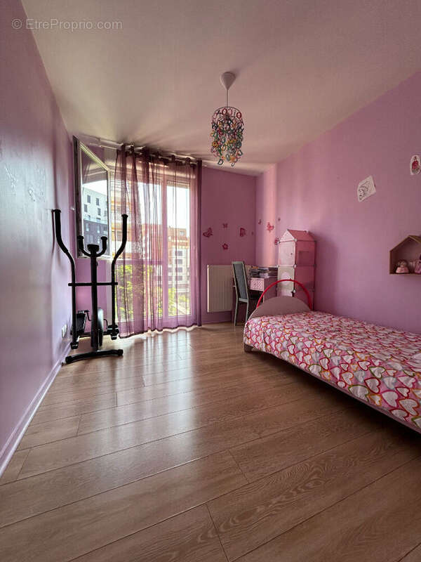 Appartement à ROSNY-SOUS-BOIS