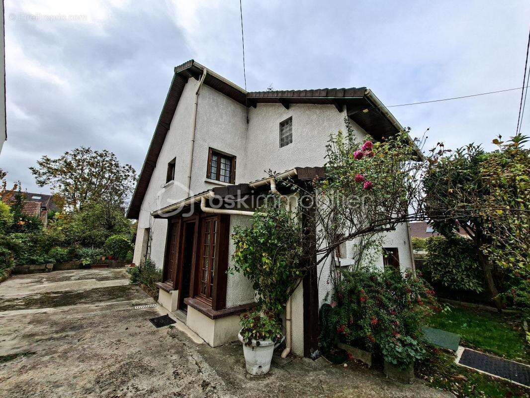 Maison à TREMBLAY-EN-FRANCE