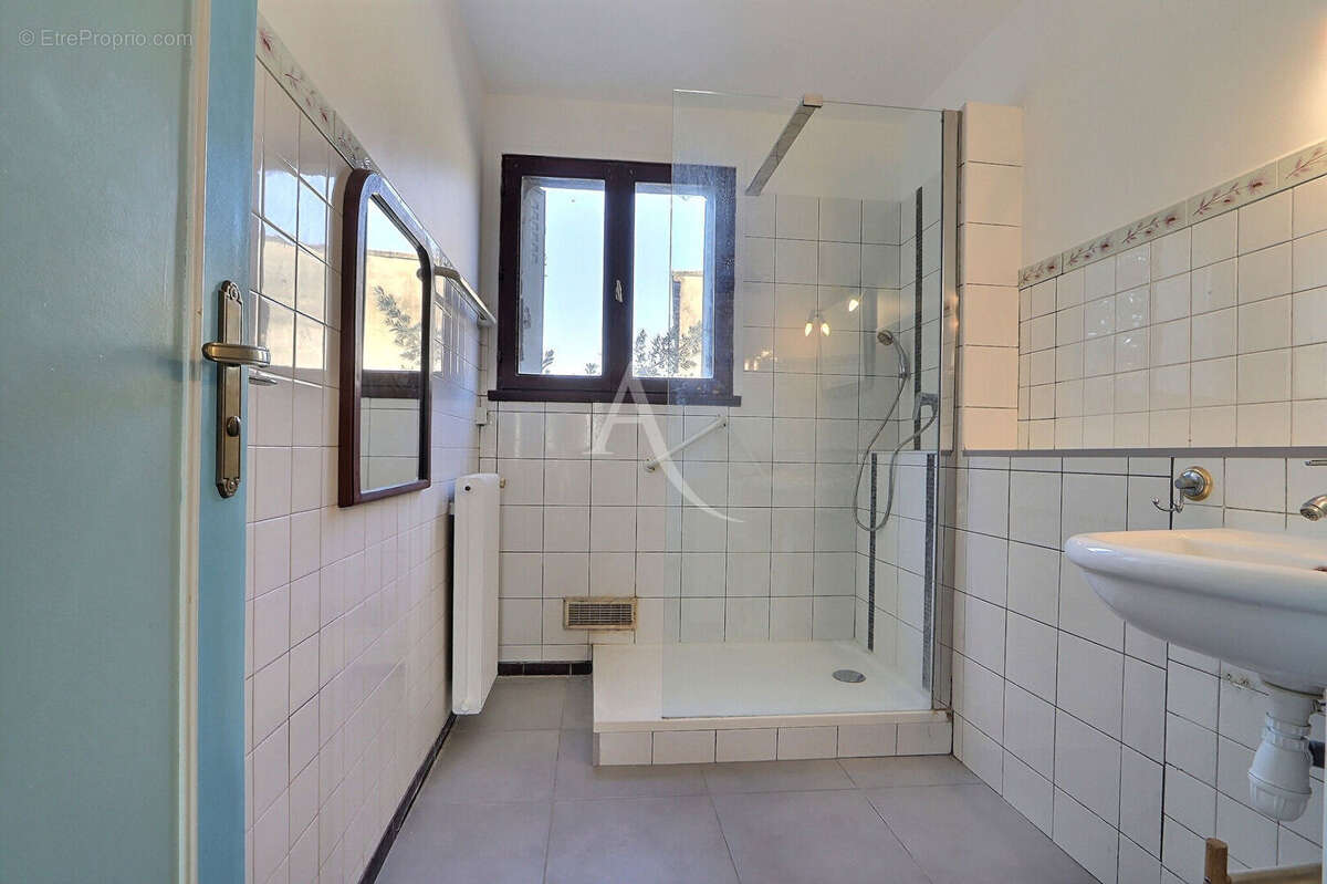 Appartement à AUBERVILLIERS