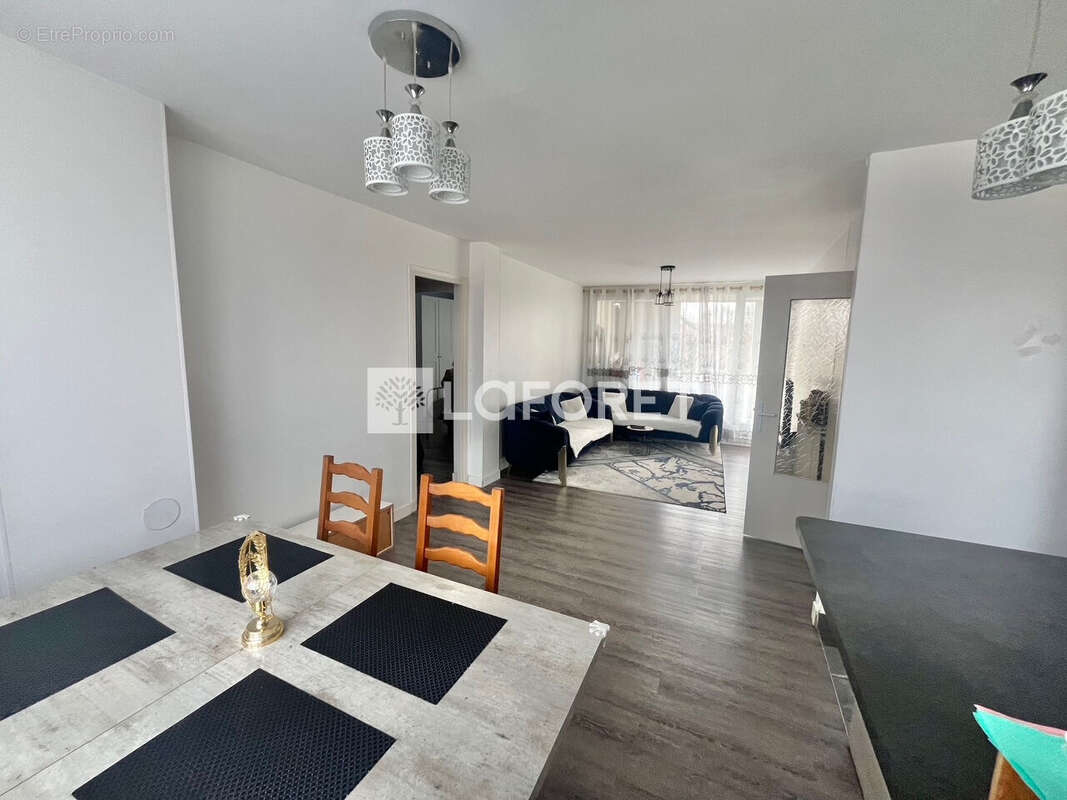 Appartement à LE RAINCY