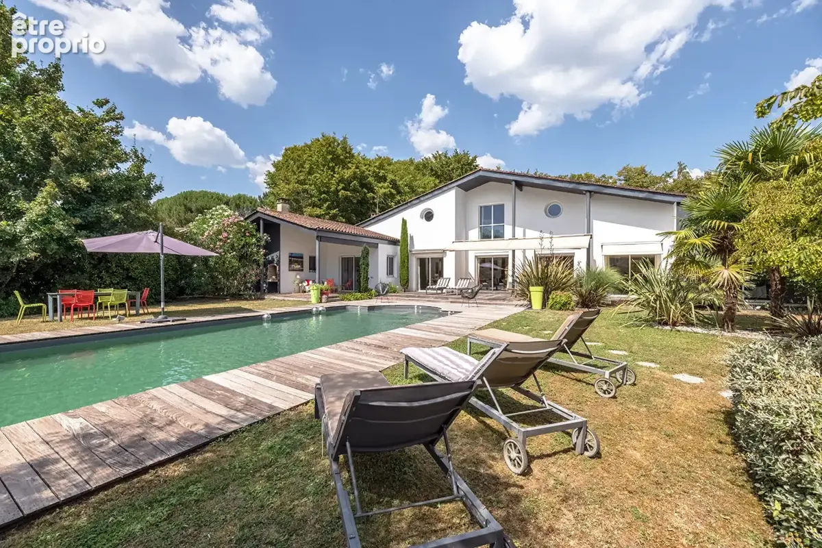 Élégance contemporaine au coeur d'un écrin de verdure maison périgueux 7 pièce(s) 250 m2 - photo 3