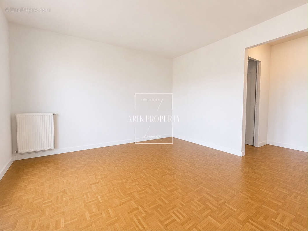 À vendre   Bel appartement 3 pièces de 65 m2 avec balcon, cave et parking - photo 2