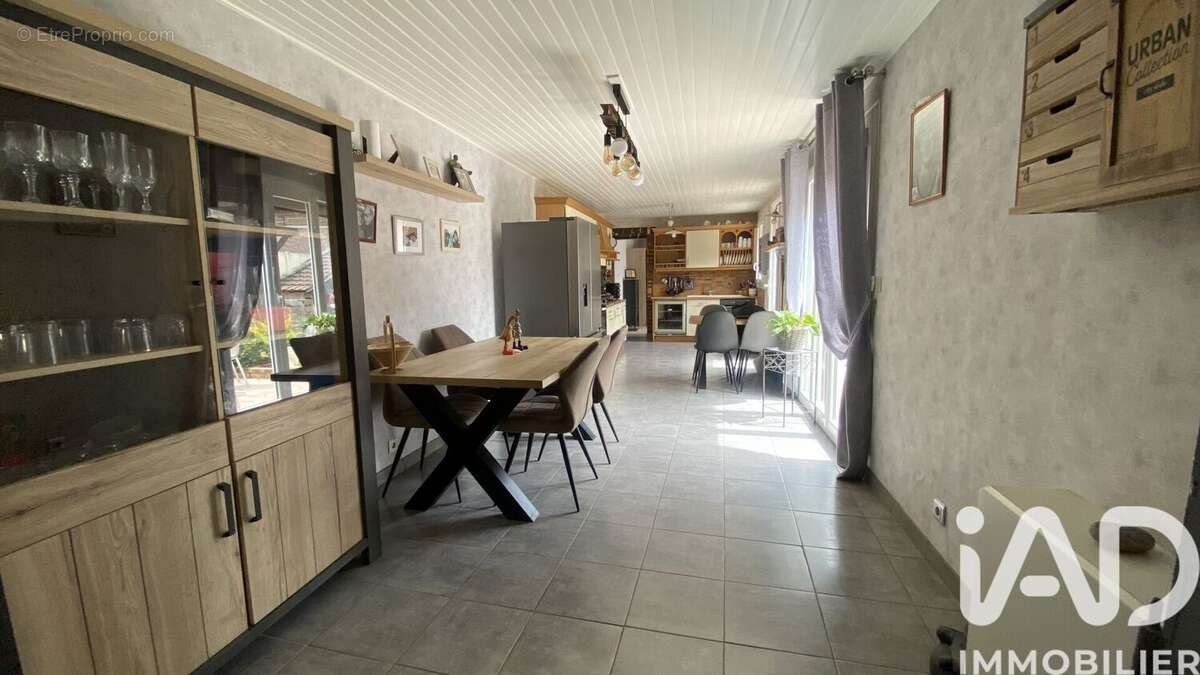 Photo 8 - Maison à ESTREES-SAINT-DENIS