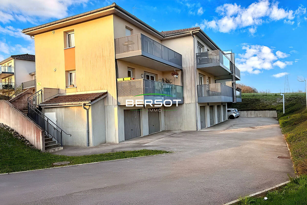 Appartement à SERRE-LES-SAPINS