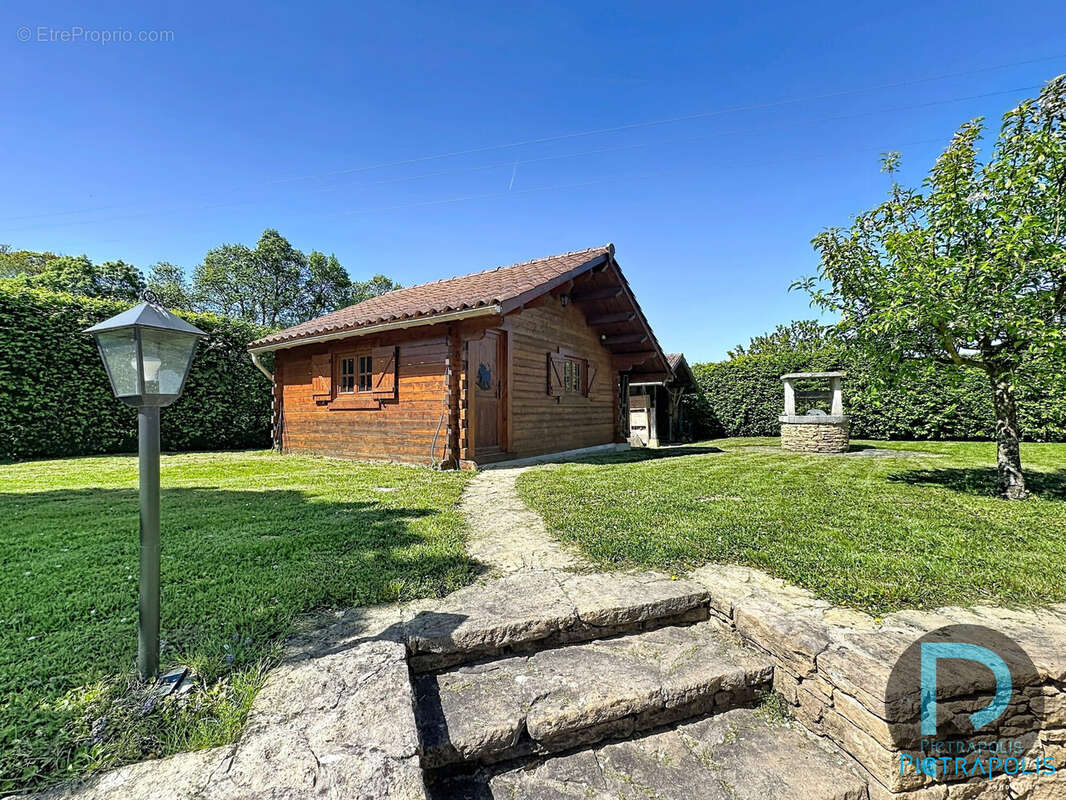 Maison à SAINT-JULIEN-SUR-VEYLE