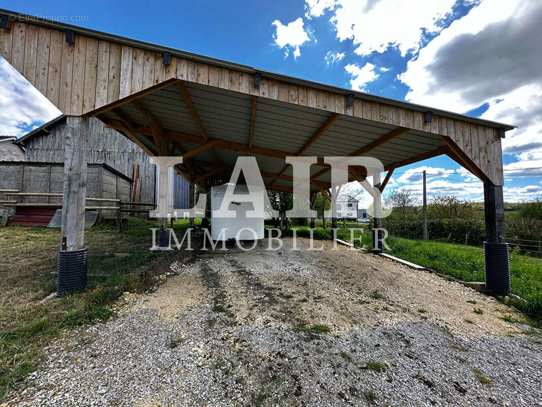 Maison à LE MELE-SUR-SARTHE