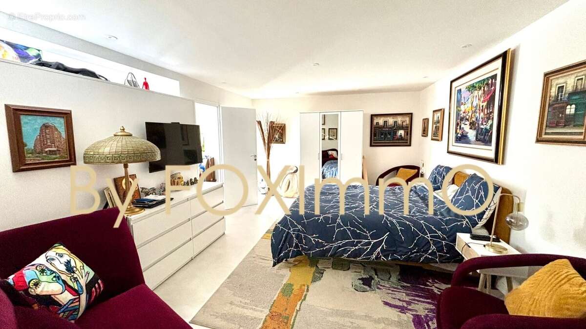 Maison à SAINT-LAURENT-DU-VAR