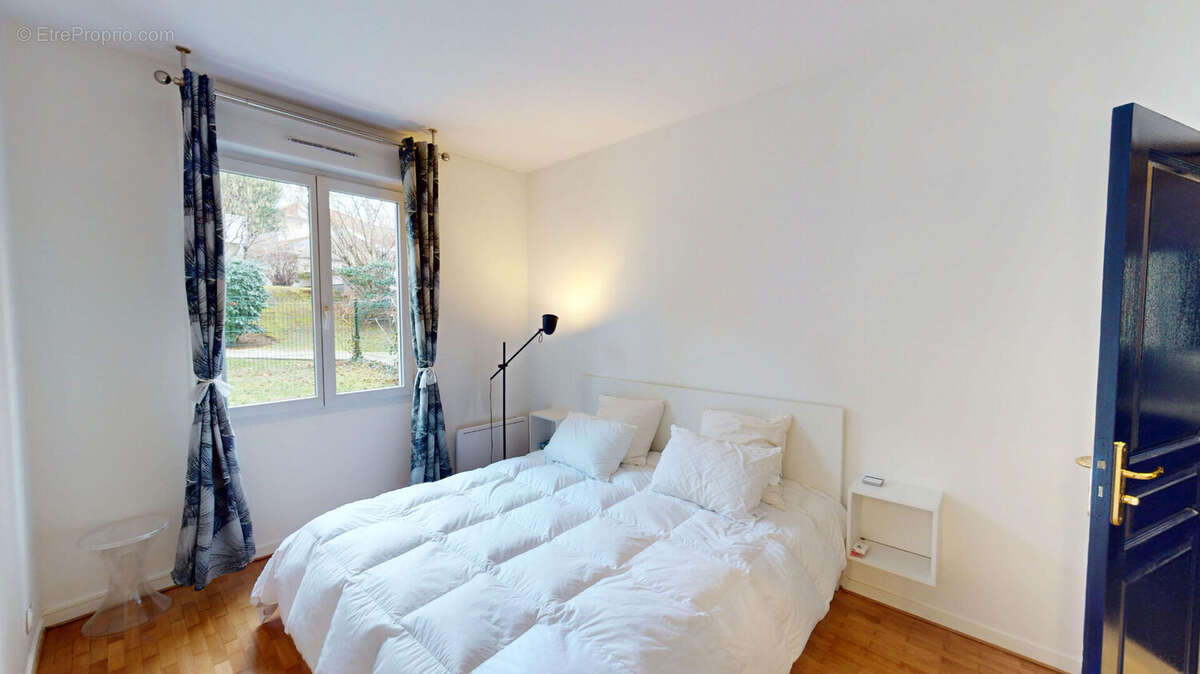 Appartement à LE PERREUX-SUR-MARNE